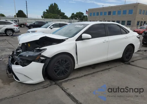 2015 Toyota Camry Le z USA, uszkodzony, nr VIN 4T1BF1FKXFU932547